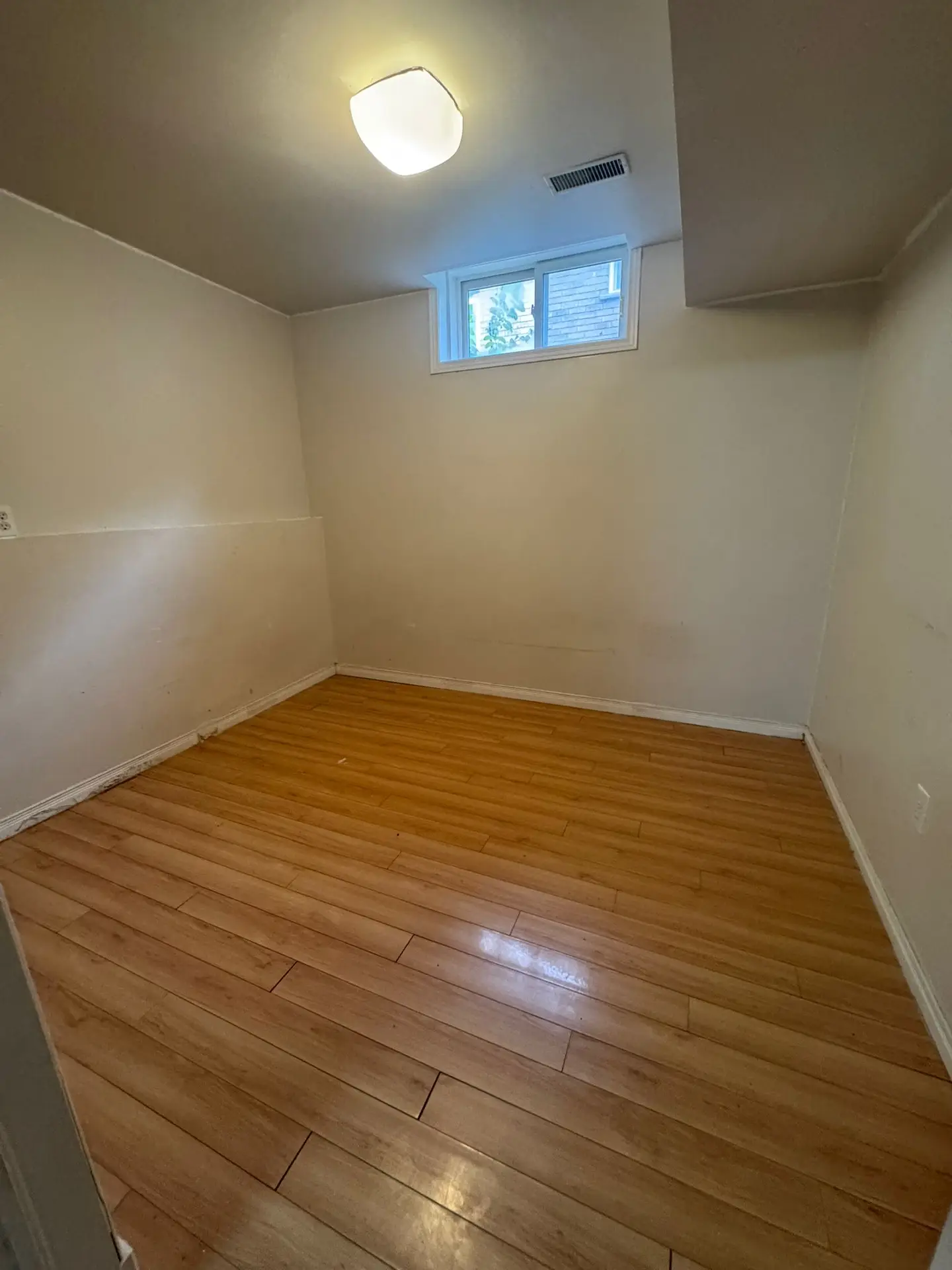 26 McLachlan thumbnail 3