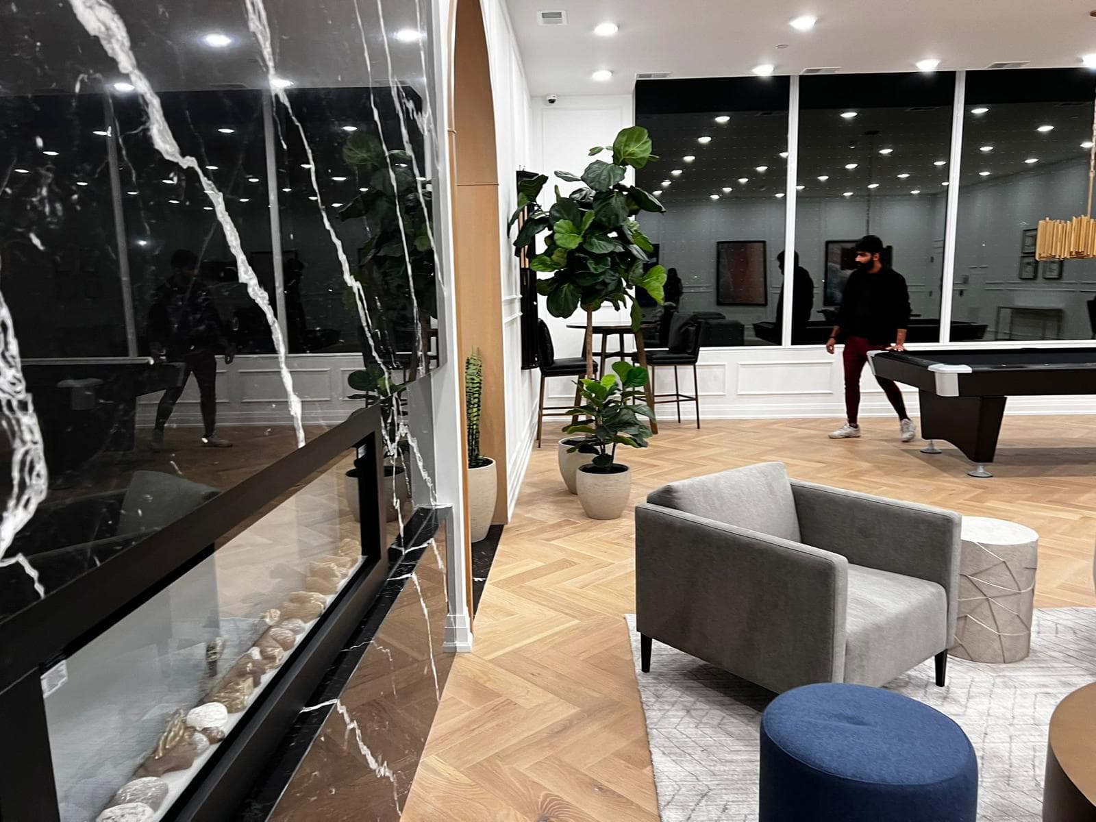 71 Wyndham thumbnail 3